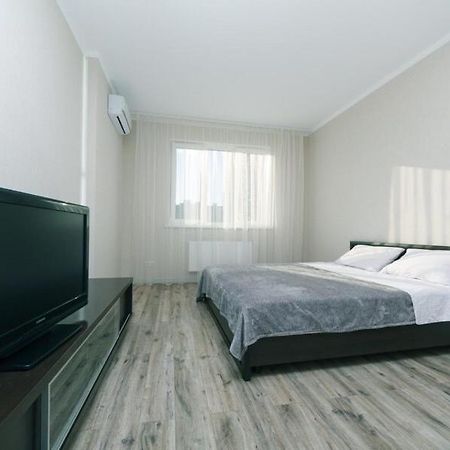 Apartamento Драгоманова 38А 2Й Поверх Kiev Exterior foto