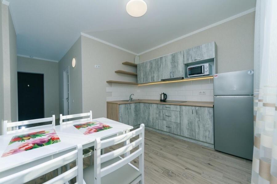 Apartamento Драгоманова 38А 2Й Поверх Kiev Exterior foto