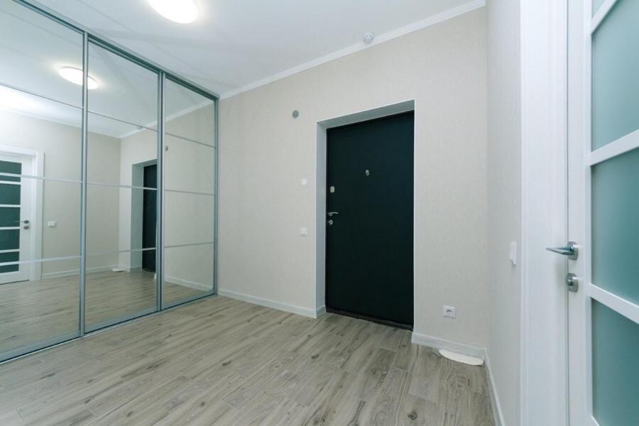 Apartamento Драгоманова 38А 2Й Поверх Kiev Exterior foto